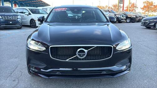 2018 Volvo S90 T6 Momentum