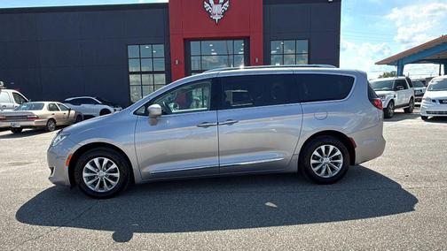 2018 Chrysler Pacifica Touring-L