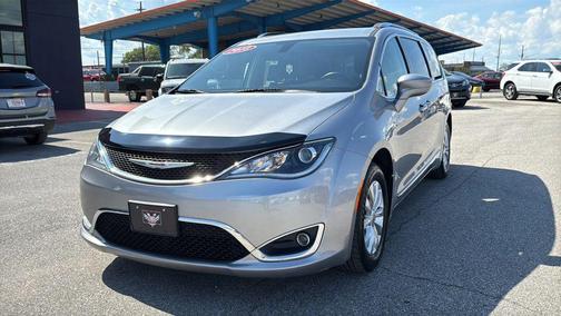 2018 Chrysler Pacifica Touring-L