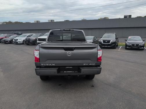 2021 Nissan Titan SV