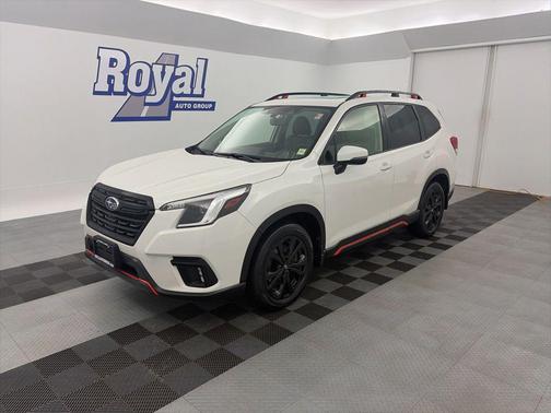 Crystal White Pearl 2023 Subaru Forester Sport