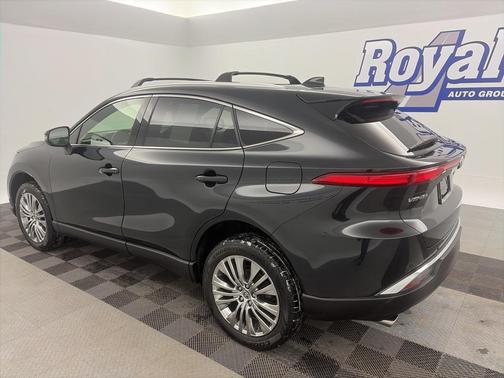 2022 Toyota Venza XLE