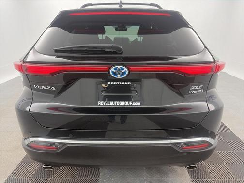 2022 Toyota Venza XLE