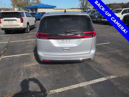 2024 Chrysler Pacifica Touring L