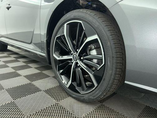 2025 Nissan Altima SR AWD