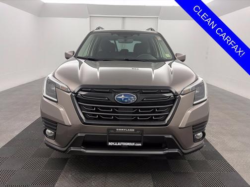 Brilliant Bronze Metallic 2023 Subaru Forester Base