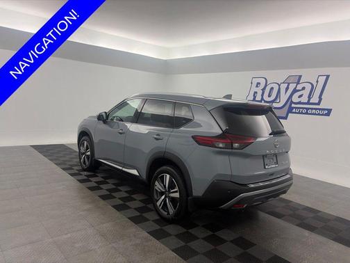 Boulder Gray Pearl 2023 Nissan Rogue SL