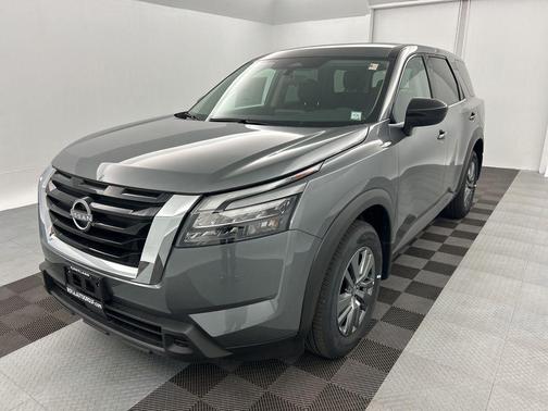 2025 Nissan Pathfinder S 4WD