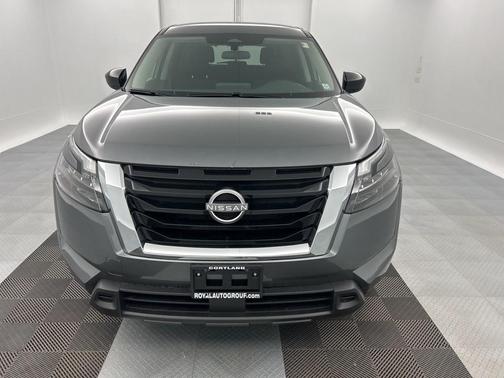 2025 Nissan Pathfinder S 4WD