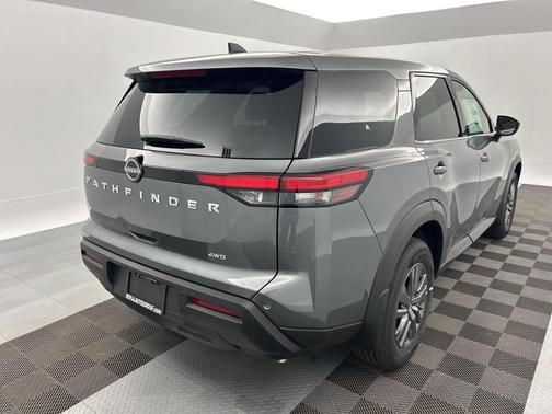 2025 Nissan Pathfinder S 4WD