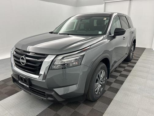 2025 Nissan Pathfinder S 4WD