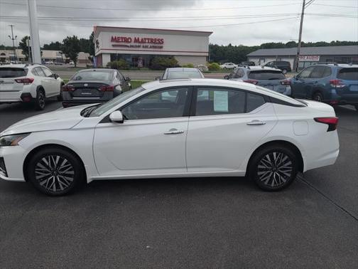 2023 Nissan Altima 2.5 SV