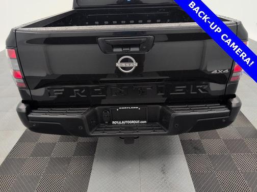 2023 Nissan Frontier S