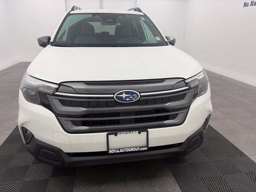 Crystal White Pearl 2026 Subaru Forester AWD