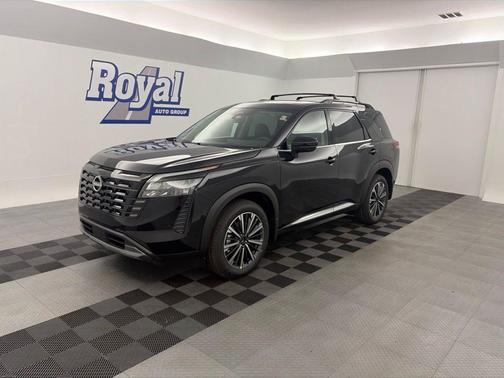 Super Black 2026 Nissan Pathfinder Platinum