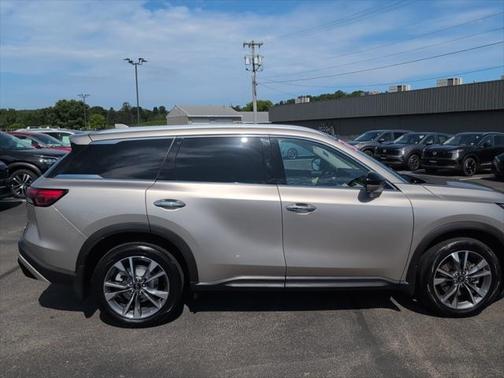 2024 INFINITI QX60 Luxe