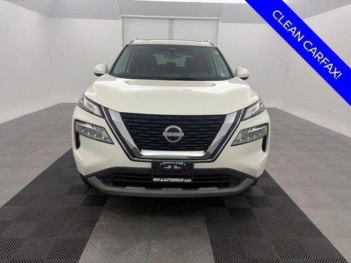 Pearl White Tricoat 2023 Nissan Rogue SV