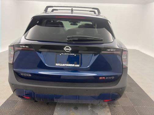 Deep Blue Pearl 2026 Nissan Kicks SR