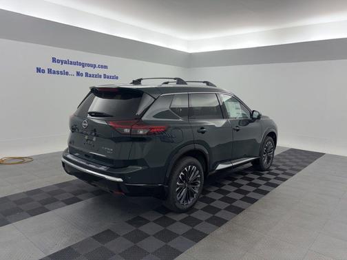 Obsidian Green 2026 Nissan Rogue Platinum