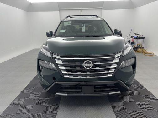 Obsidian Green 2026 Nissan Rogue Platinum
