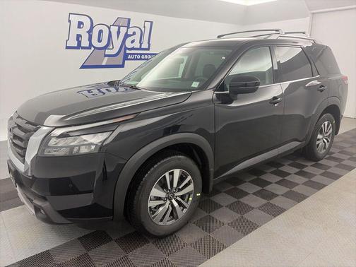 2025 Nissan Pathfinder SL 4WD