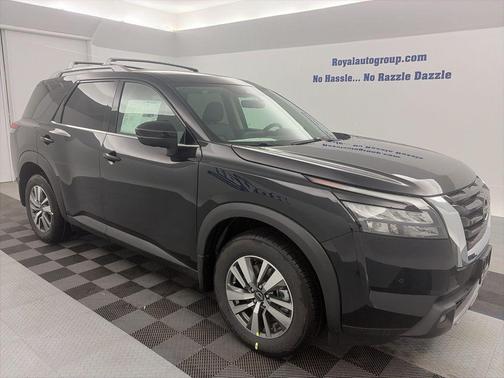 2025 Nissan Pathfinder SL 4WD