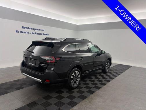 Crystal Black Silica 2025 Subaru Outback Touring XT