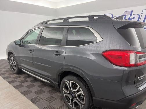 Magnetite Gray Metallic 2026 Subaru Ascent Limited 7-Passenger