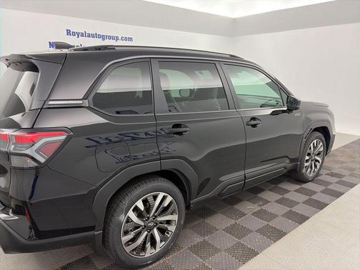 Crystal Black Silica 2026 Subaru Forester Hybrid Touring