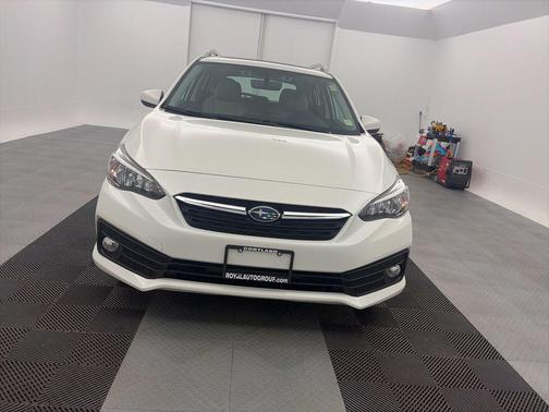Crystal White Pearl 2023 Subaru Impreza Premium