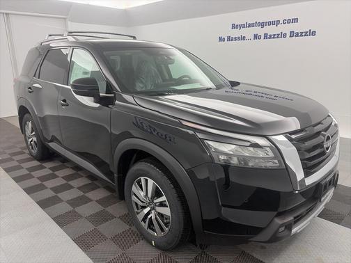 2025 Nissan Pathfinder SL 4WD