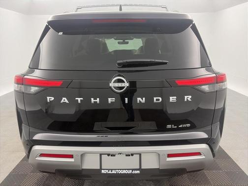 2025 Nissan Pathfinder SL 4WD