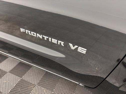 Super Black 2027 Nissan Frontier SV