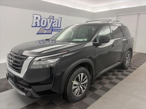 2025 Nissan Pathfinder SL 4WD