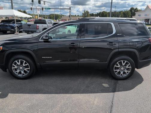 2022 GMC Acadia AWD SLT