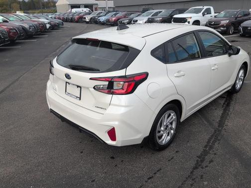 2024 Subaru Impreza Base