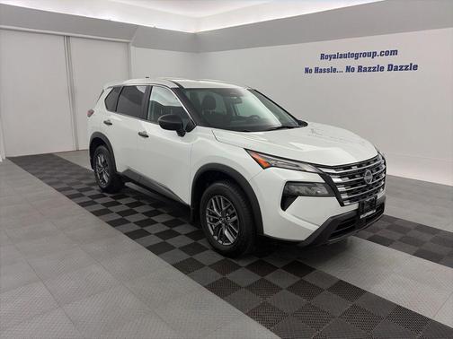 Everest White Pearl 2024 Nissan Rogue S
