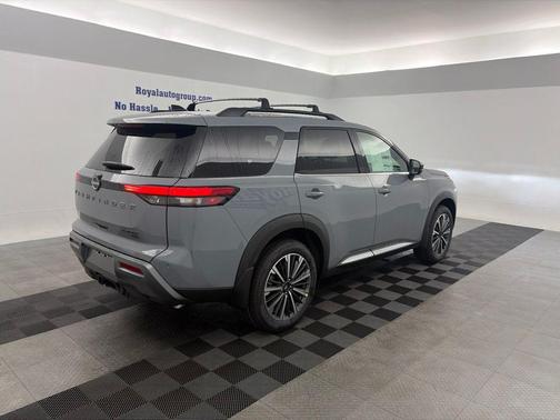 Boulder Gray Pearl 2026 Nissan Pathfinder Platinum