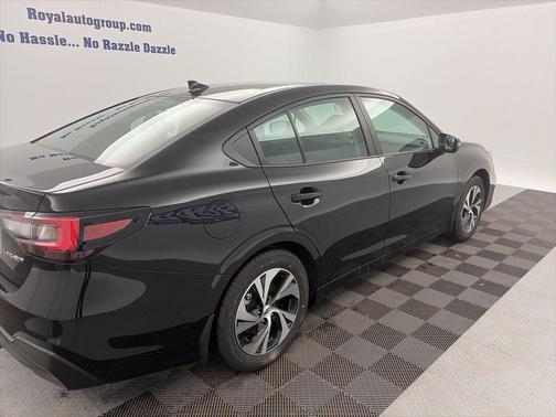 Crystal Black Silica 2025 Subaru Legacy Premium