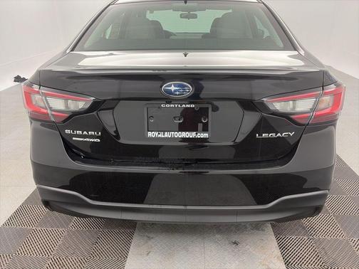 Crystal Black Silica 2025 Subaru Legacy Premium