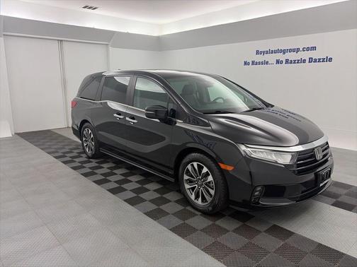Crystal Black Pearl 2023 Honda Odyssey EX-L
