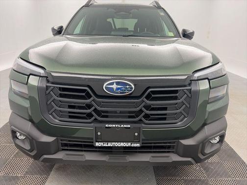 Deep Emerald Green Pearl 2026 Subaru Outback Limited XT