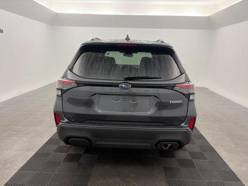 Magnetite Gray Metallic 2026 Subaru Forester Touring