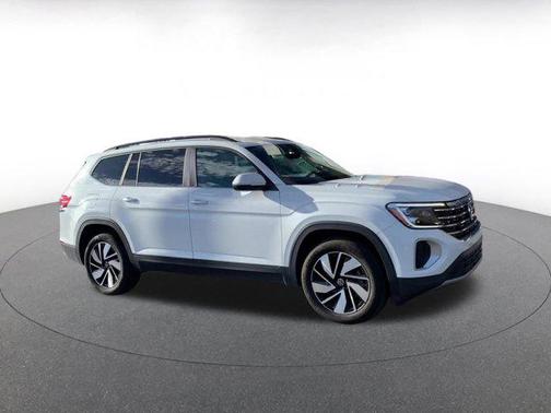 2025 Volkswagen Atlas 2.0T SE w/Technology 4MOTION