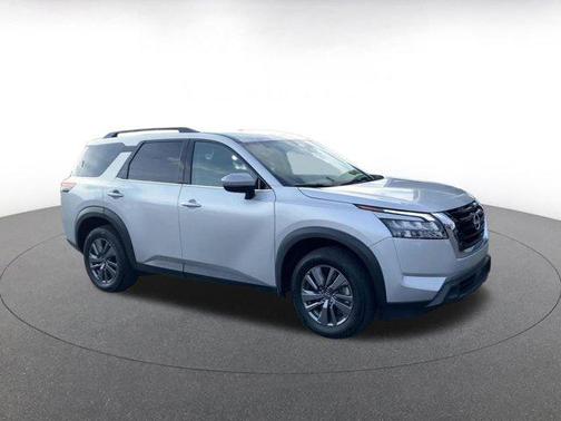 2025 Nissan Pathfinder SV 4WD
