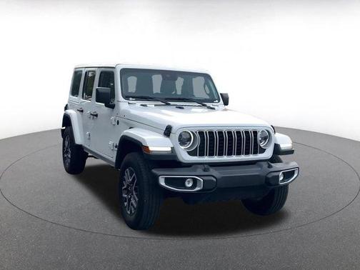 2025 Jeep Wrangler 4-Door Sahara 4x4
