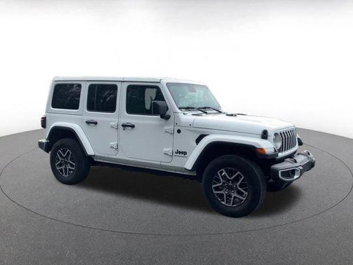 2025 Jeep Wrangler 4-Door Sahara 4x4