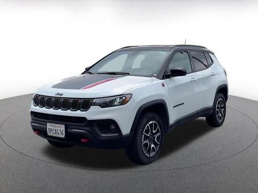 2025 Jeep Compass Trailhawk