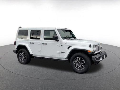 2025 Jeep Wrangler 4-Door Sahara 4x4