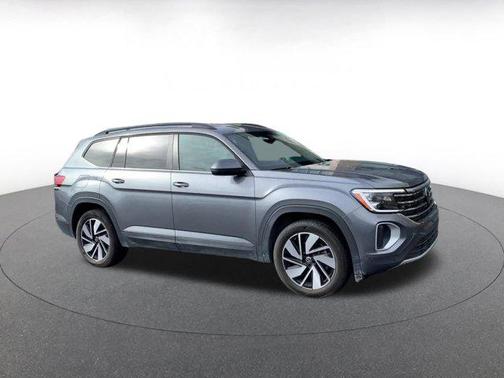 2025 Volkswagen Atlas 2.0T SE w/Technology 4MOTION